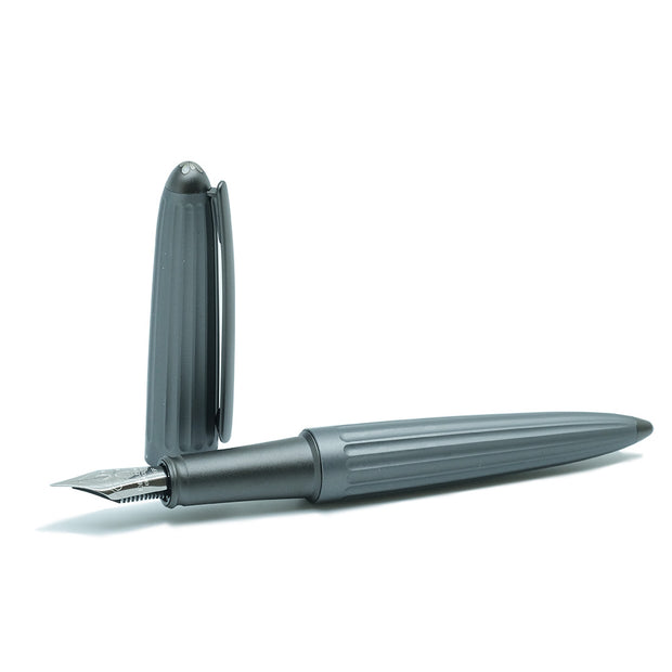 Diplomat Aero Fountain Pen, Grey - EF (Extra Fine Nib)